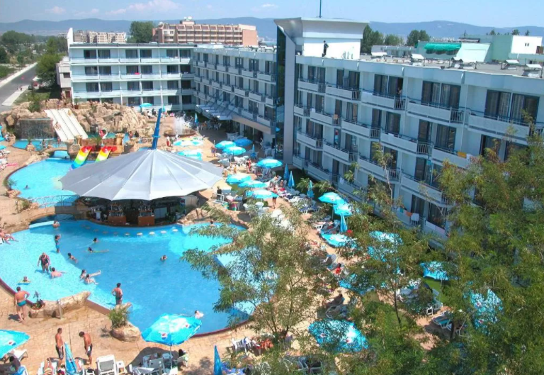 Letovanje Bugarska autobusom, Sunčev breg, Hotel Kotva, pogled na bazen
